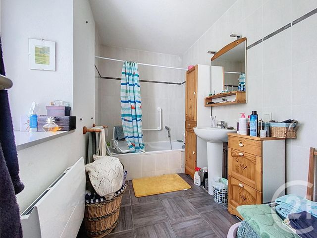 Appartement F3 à louer - 3 pièces - 66.65 m2 - LOULANS VERCHAMP - 70 - FRANCHE-COMTE - Century 21 Gsm Immo