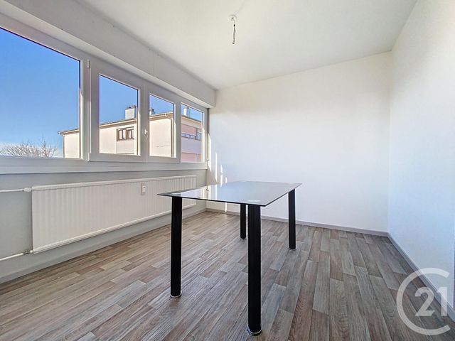 Appartement F3 à louer - 3 pièces - 60.93 m2 - ST LOUP SUR SEMOUSE - 70 - FRANCHE-COMTE - Century 21 Gsm Immo