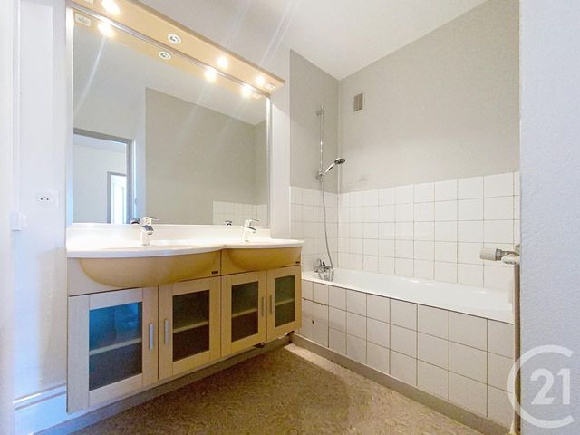 Appartement F3 à louer - 3 pièces - 60.93 m2 - ST LOUP SUR SEMOUSE - 70 - FRANCHE-COMTE - Century 21 Gsm Immo
