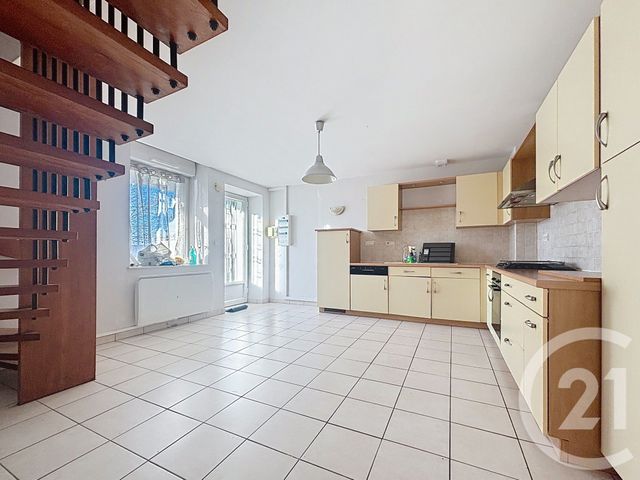 Appartement F4 à louer - 4 pièces - 112.0 m2 - FLEUREY LES FAVERNEY - 70 - FRANCHE-COMTE - Century 21 Gsm Immo