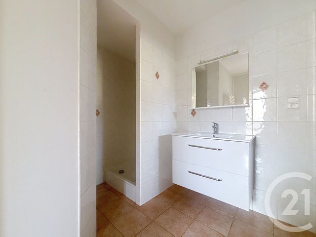 Appartement F4 à louer - 4 pièces - 112.0 m2 - FLEUREY LES FAVERNEY - 70 - FRANCHE-COMTE - Century 21 Gsm Immo