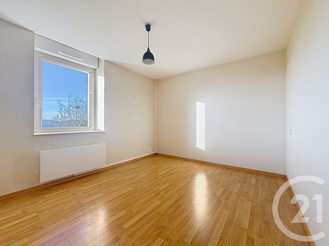 Appartement F4 à louer - 4 pièces - 112.0 m2 - FLEUREY LES FAVERNEY - 70 - FRANCHE-COMTE - Century 21 Gsm Immo