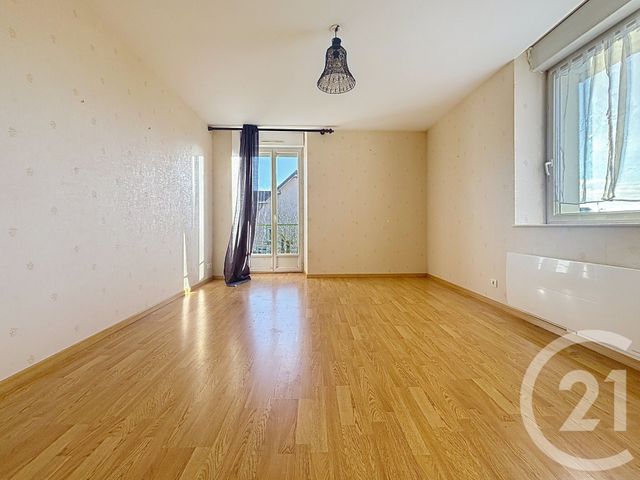 Appartement F4 à louer - 4 pièces - 112.0 m2 - FLEUREY LES FAVERNEY - 70 - FRANCHE-COMTE - Century 21 Gsm Immo