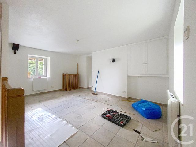 Appartement F4 à louer - 4 pièces - 78.55 m2 - LOULANS VERCHAMP - 70 - FRANCHE-COMTE - Century 21 Gsm Immo