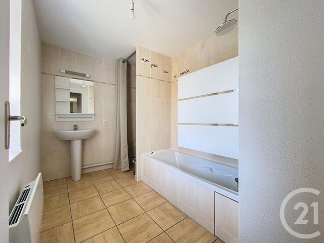 Appartement F4 à louer - 4 pièces - 78.55 m2 - LOULANS VERCHAMP - 70 - FRANCHE-COMTE - Century 21 Gsm Immo