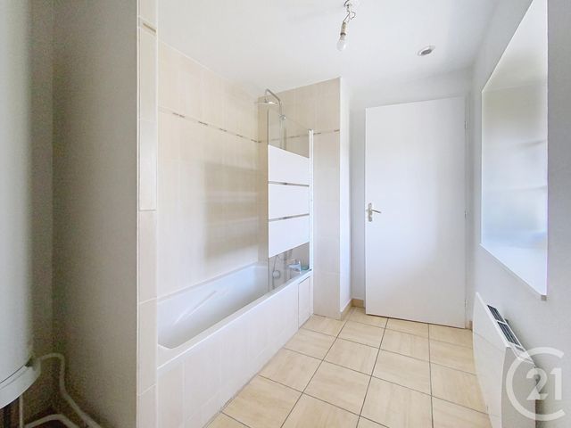 Appartement F4 à louer - 4 pièces - 78.55 m2 - LOULANS VERCHAMP - 70 - FRANCHE-COMTE - Century 21 Gsm Immo