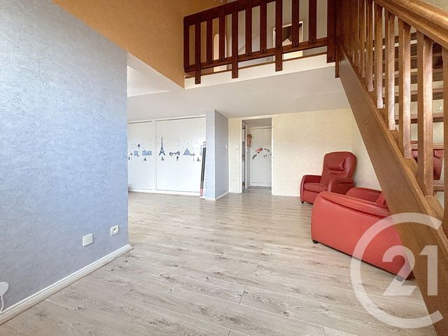 Appartement F4 à louer - 3 pièces - 80.2 m2 - VESOUL - 70 - FRANCHE-COMTE - Century 21 Gsm Immo