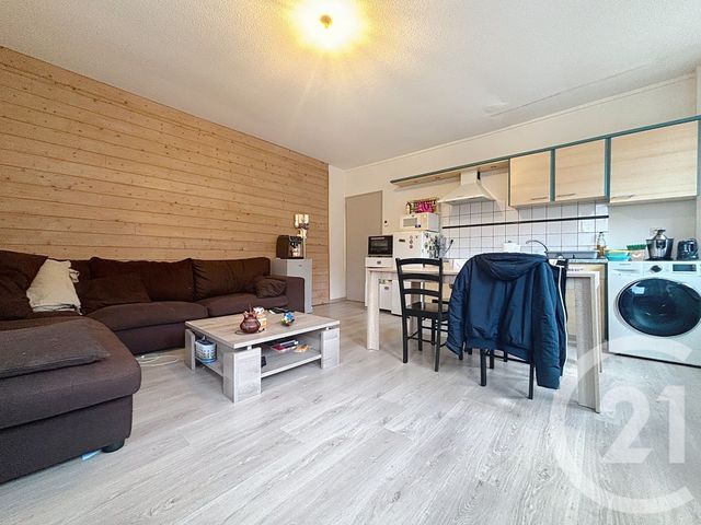 Appartement F3 à louer - 3 pièces - 57.99 m2 - VESOUL - 70 - FRANCHE-COMTE - Century 21 Gsm Immo