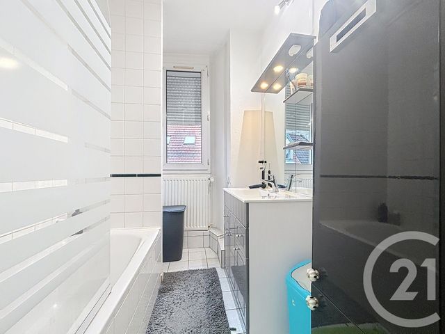 Appartement F3 à louer - 3 pièces - 57.99 m2 - VESOUL - 70 - FRANCHE-COMTE - Century 21 Gsm Immo