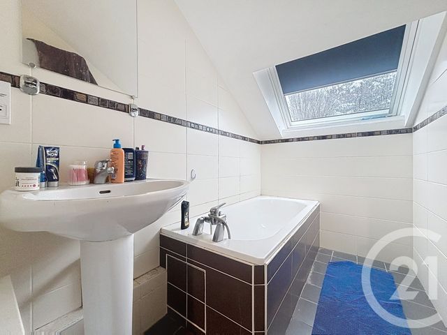 maison à louer - 3 pièces - 65.05 m2 - MONTCEY - 70 - FRANCHE-COMTE - Century 21 Gsm Immo