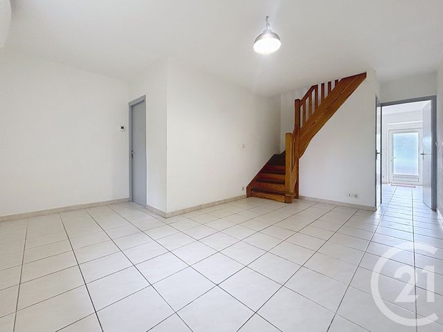 maison à louer - 4 pièces - 65.05 m2 - MONTCEY - 70 - FRANCHE-COMTE - Century 21 Gsm Immo