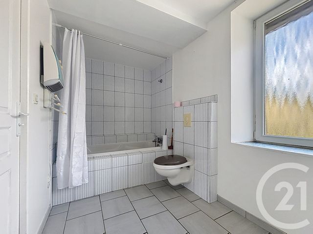 maison à louer - 4 pièces - 103.2 m2 - FOUGEROLLES - 70 - FRANCHE-COMTE - Century 21 Gsm Immo