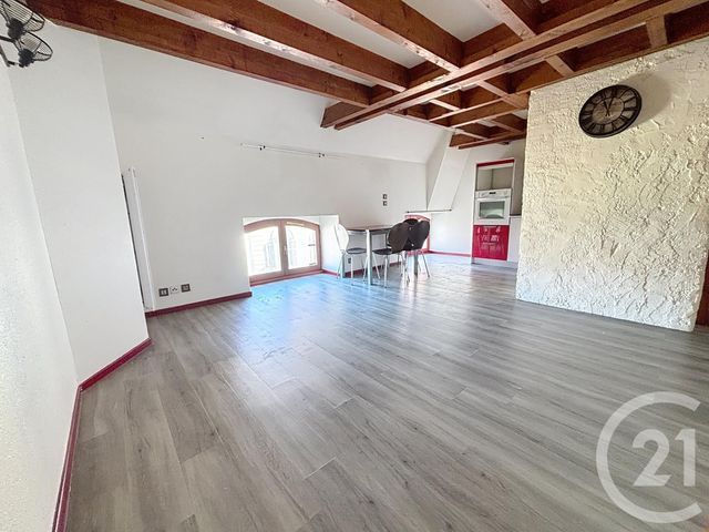 Appartement F2 à louer - 2 pièces - 45.18 m2 - VESOUL - 70 - FRANCHE-COMTE - Century 21 Gsm Immo