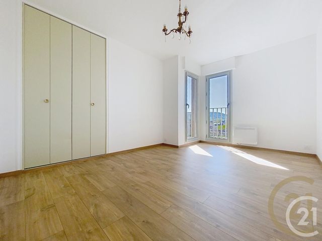 Appartement F4 à louer - 4 pièces - 89.02 m2 - VESOUL - 70 - FRANCHE-COMTE - Century 21 Gsm Immo
