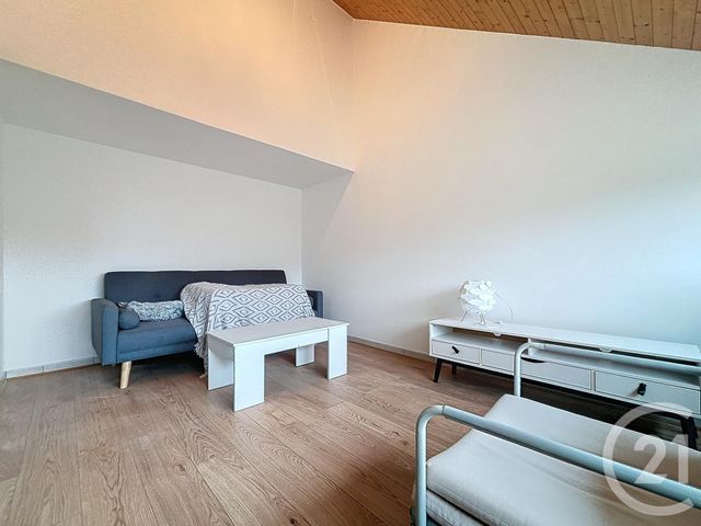 Appartement F5 à louer - 5 pièces - 88.99 m2 - VESOUL - 70 - FRANCHE-COMTE - Century 21 Gsm Immo