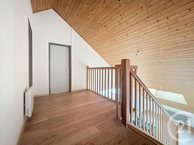 Appartement F5 à louer - 5 pièces - 88.99 m2 - VESOUL - 70 - FRANCHE-COMTE - Century 21 Gsm Immo