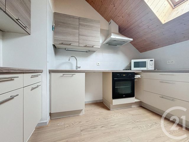 Appartement F5 à louer - 5 pièces - 88.99 m2 - VESOUL - 70 - FRANCHE-COMTE - Century 21 Gsm Immo