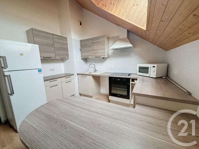 Appartement F5 à louer - 5 pièces - 88.99 m2 - VESOUL - 70 - FRANCHE-COMTE - Century 21 Gsm Immo
