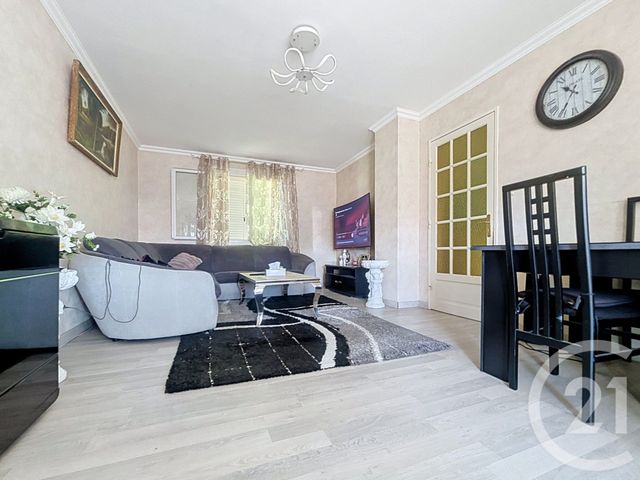 maison à louer - 7 pièces - 150.0 m2 - VESOUL - 70 - FRANCHE-COMTE - Century 21 Gsm Immo
