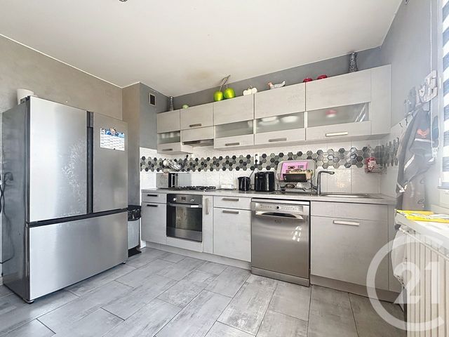 maison à louer - 7 pièces - 150.0 m2 - VESOUL - 70 - FRANCHE-COMTE - Century 21 Gsm Immo