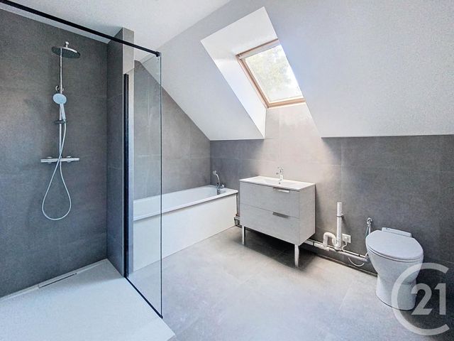 maison à louer - 4 pièces - 90.0 m2 - VESOUL - 70 - FRANCHE-COMTE - Century 21 Gsm Immo