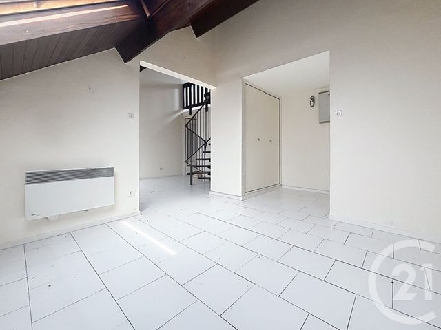 Appartement F2 à louer - 2 pièces - 41.0 m2 - VESOUL - 70 - FRANCHE-COMTE - Century 21 Gsm Immo