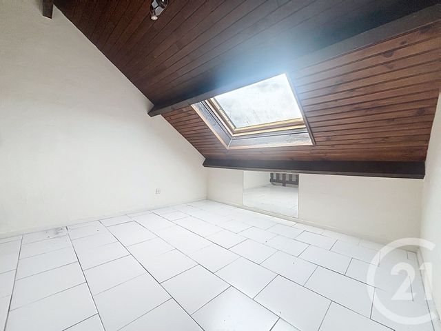 Appartement F2 à louer - 2 pièces - 41.0 m2 - VESOUL - 70 - FRANCHE-COMTE - Century 21 Gsm Immo